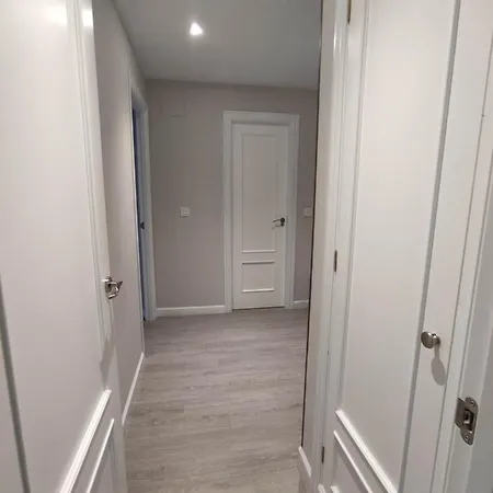Precioso Apartamento Con Terraza, Pistas De Padel Y Piscinas Castro Urdiales