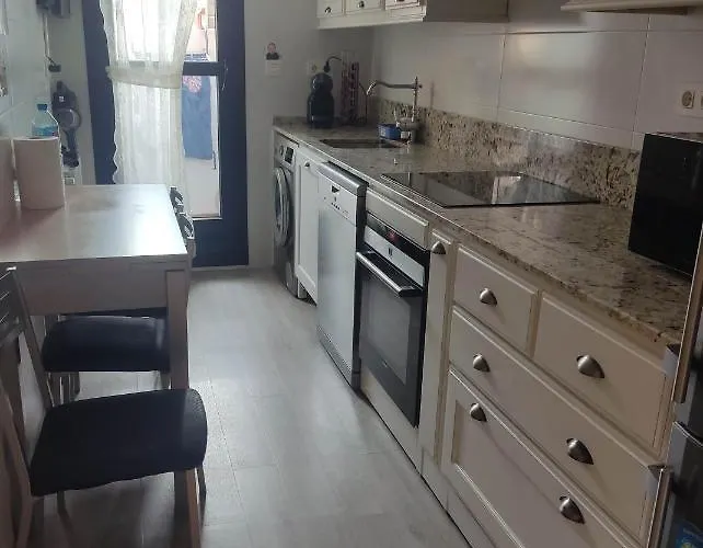 Apartment Precioso Con Terraza, Pistas De Padel Y Piscinas *