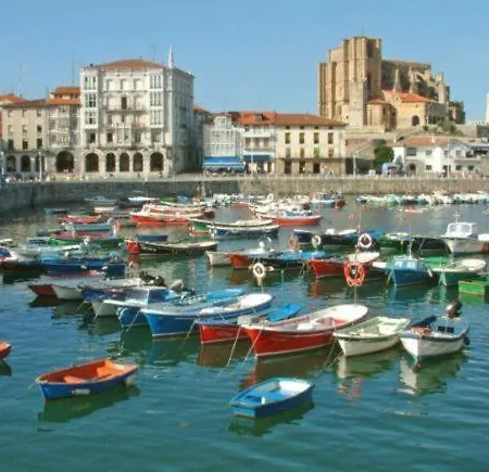 Precioso Con Terraza, Pistas De Padel Y Piscinas *
