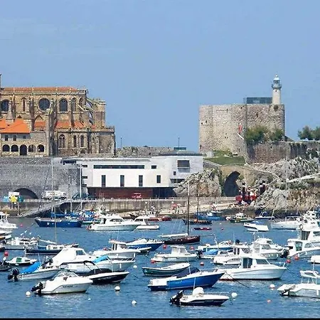 Precioso Con Terraza, Pistas De Padel Y Piscinas *