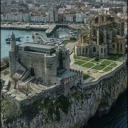 Lejlighed Precioso Con Terraza, Pistas De Padel Y Piscinas *